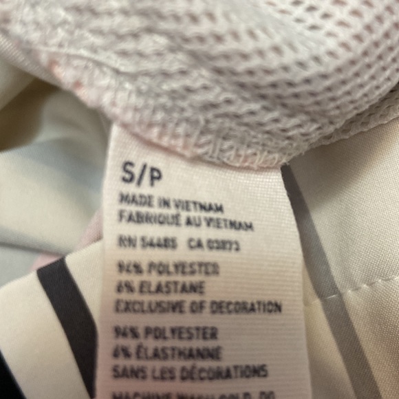 American Eagle Mens Swim Shorts Features - EUC Size S - Picture 6 of 7